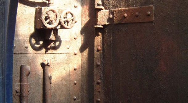 Shipwreck Decor