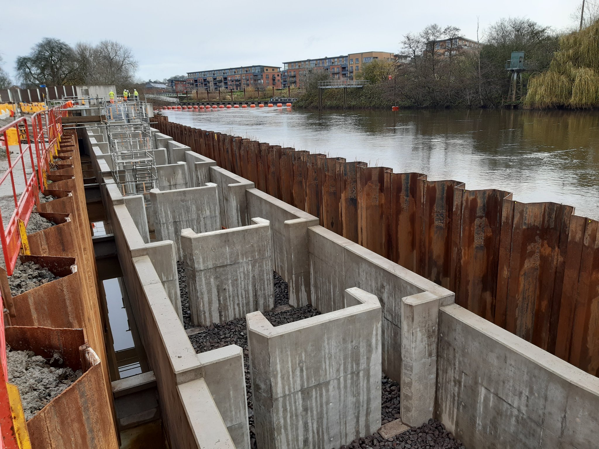 Unlocking the Severn at Digilis Weir
